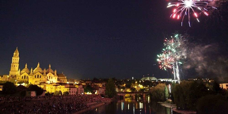 Feu dartifice Perigueux Feu dartifice Perigueux modif